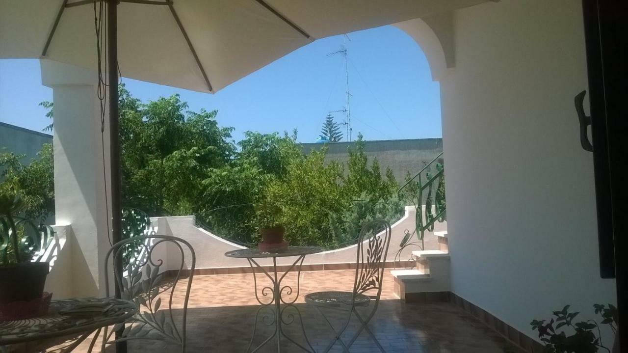 B&B Il Villino Torre Dell'Orso Extérieur photo